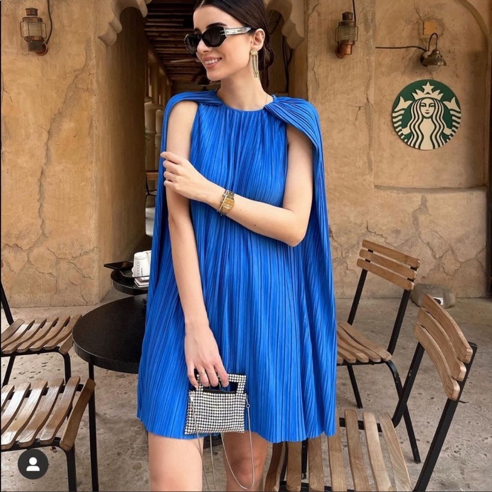 Zara PLEATED CAPE DRESS - Picture 4 of 7